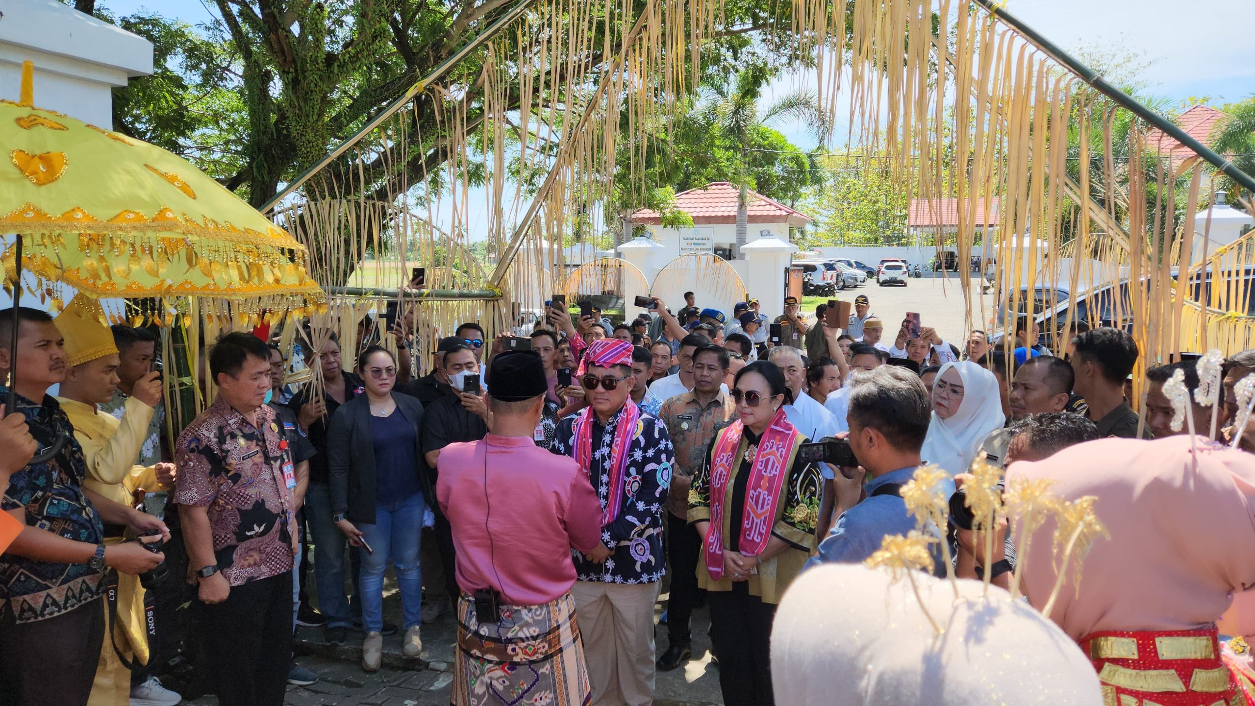 Pj Bupati Jusnan Mokoginta Menerima kunker Asisten khusus Menpan RI Mayjend TNI Purn. Yohanes Selvanus Komaling
